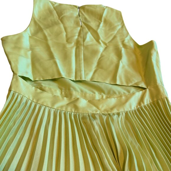 Banana Republic Silky Cutout Back Midi Dress Chartreuse Pleated Size 6 NWT - Picture 13 of 15